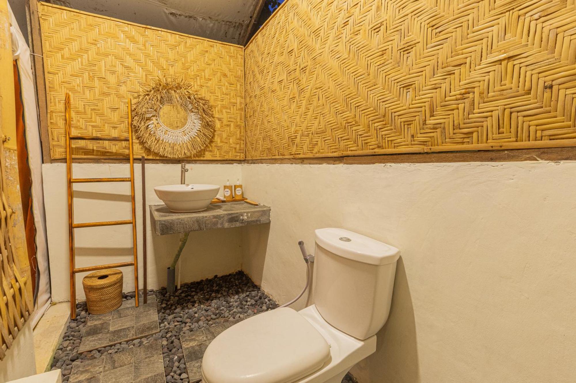 Camani Glamping Hotel Karangasem Exterior foto