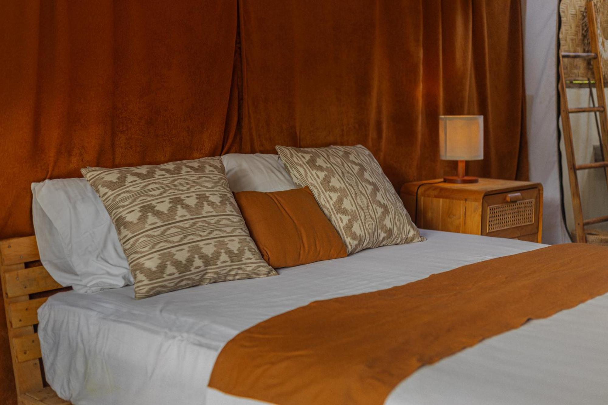 Camani Glamping Hotel Karangasem Cameră foto